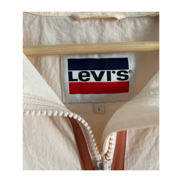 Levi's Peach Windbreaker - Picture 4 of 4